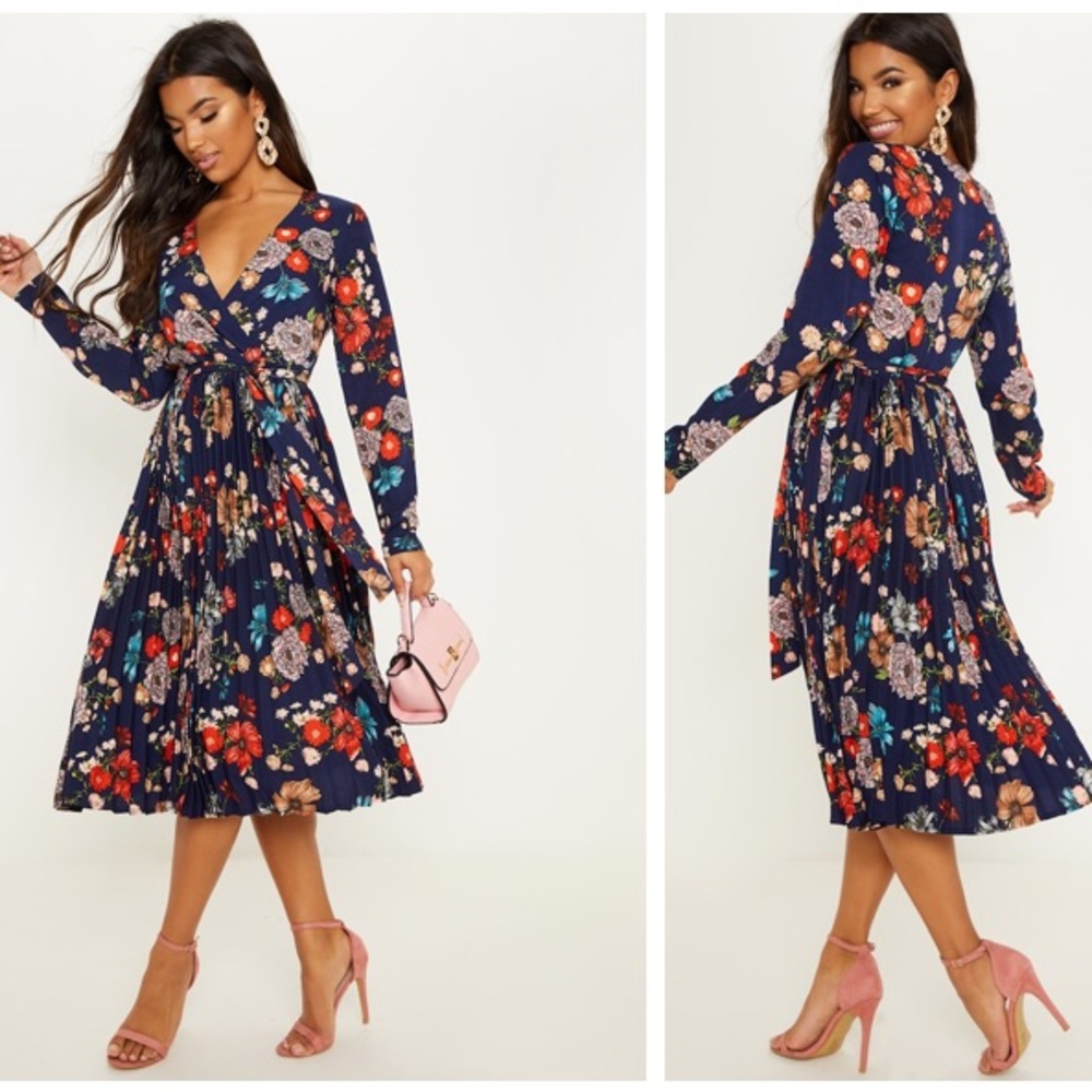 Navy Long Sleeve Pleated Midi Dress